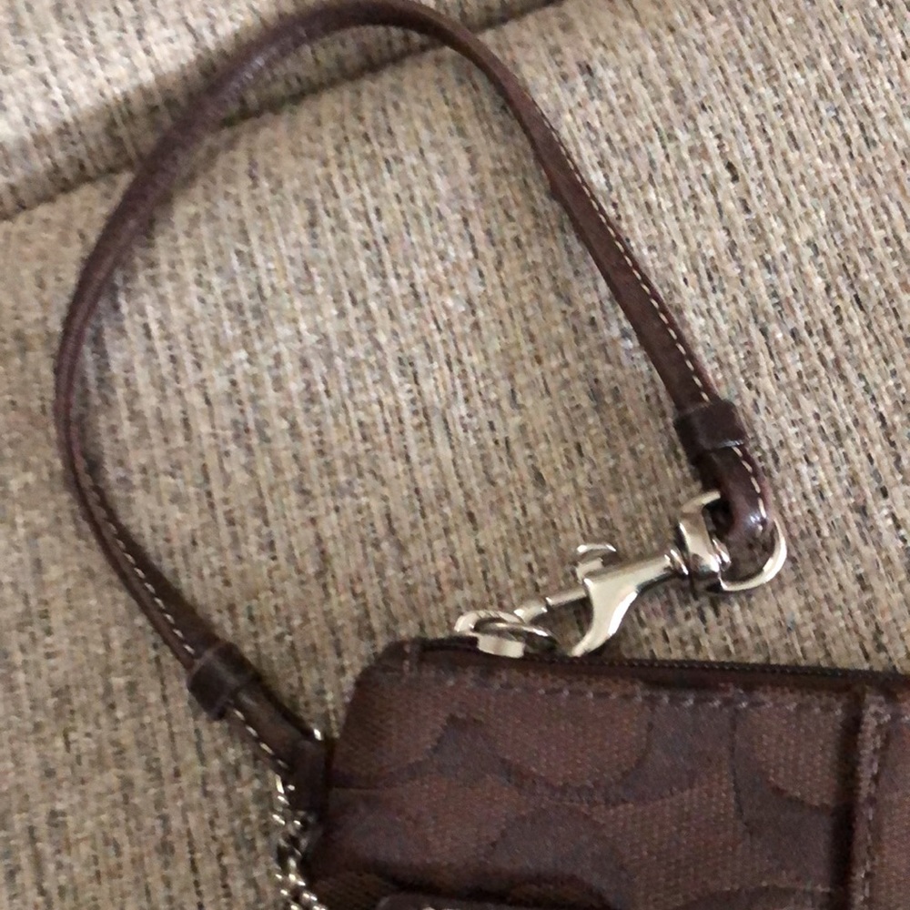 Coach wristlet - Picture 3 of 4